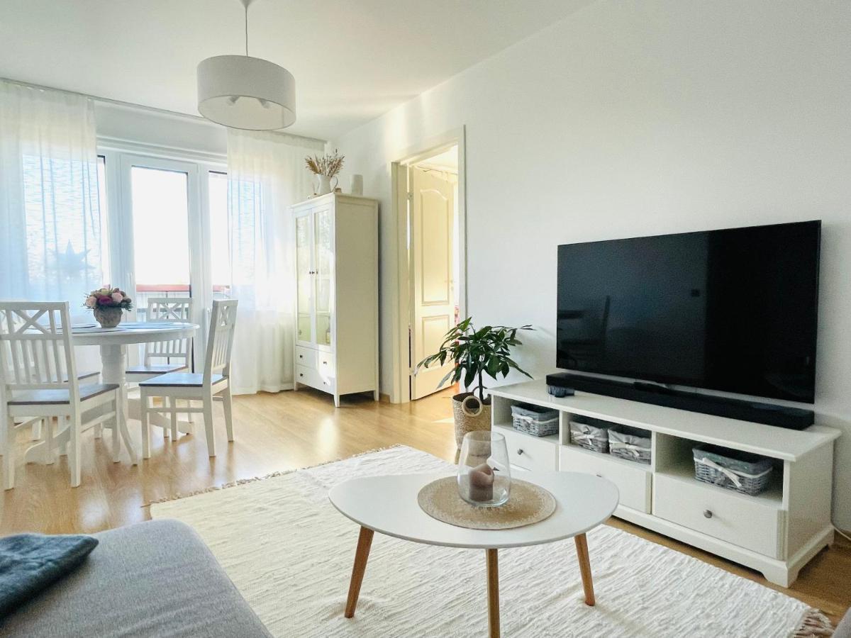 Keskuse Apartment With A Balcony Haapsalu Exterior foto